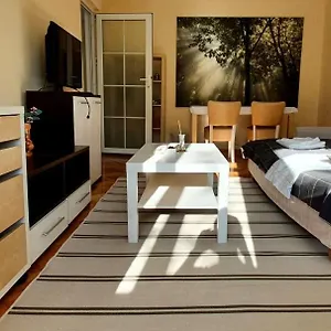Between Parks - King Bed - - Football Field Bucarest